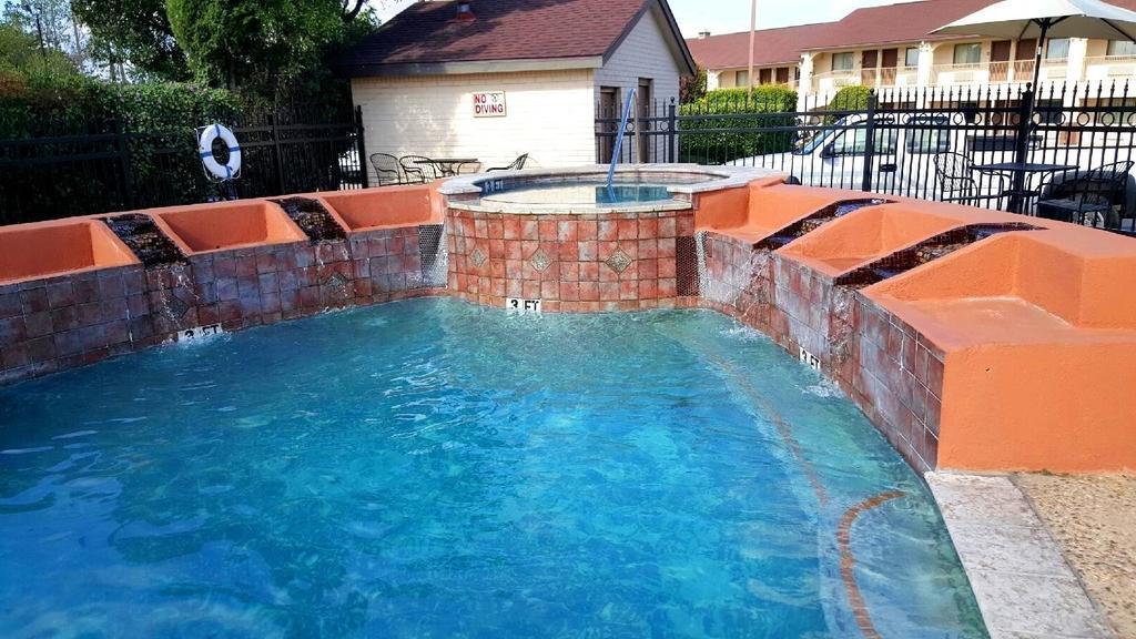 Quality Inn Near Lake ماربل فولز المظهر الخارجي الصورة