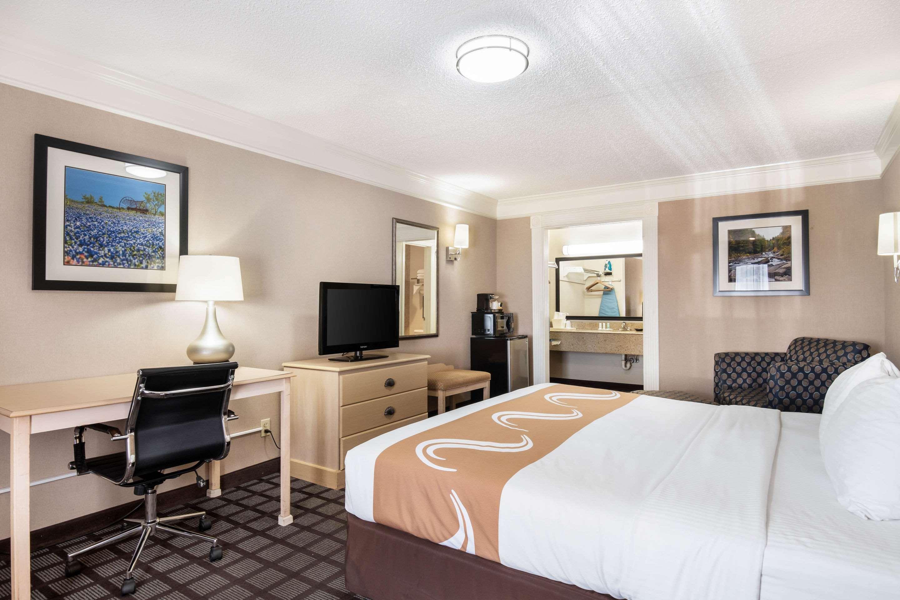 Quality Inn Near Lake ماربل فولز المظهر الخارجي الصورة