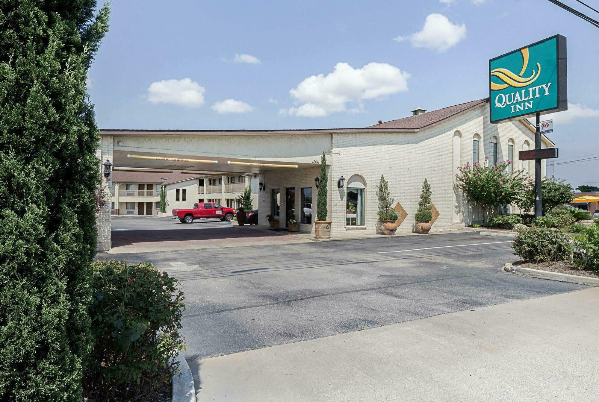 Quality Inn Near Lake ماربل فولز المظهر الخارجي الصورة