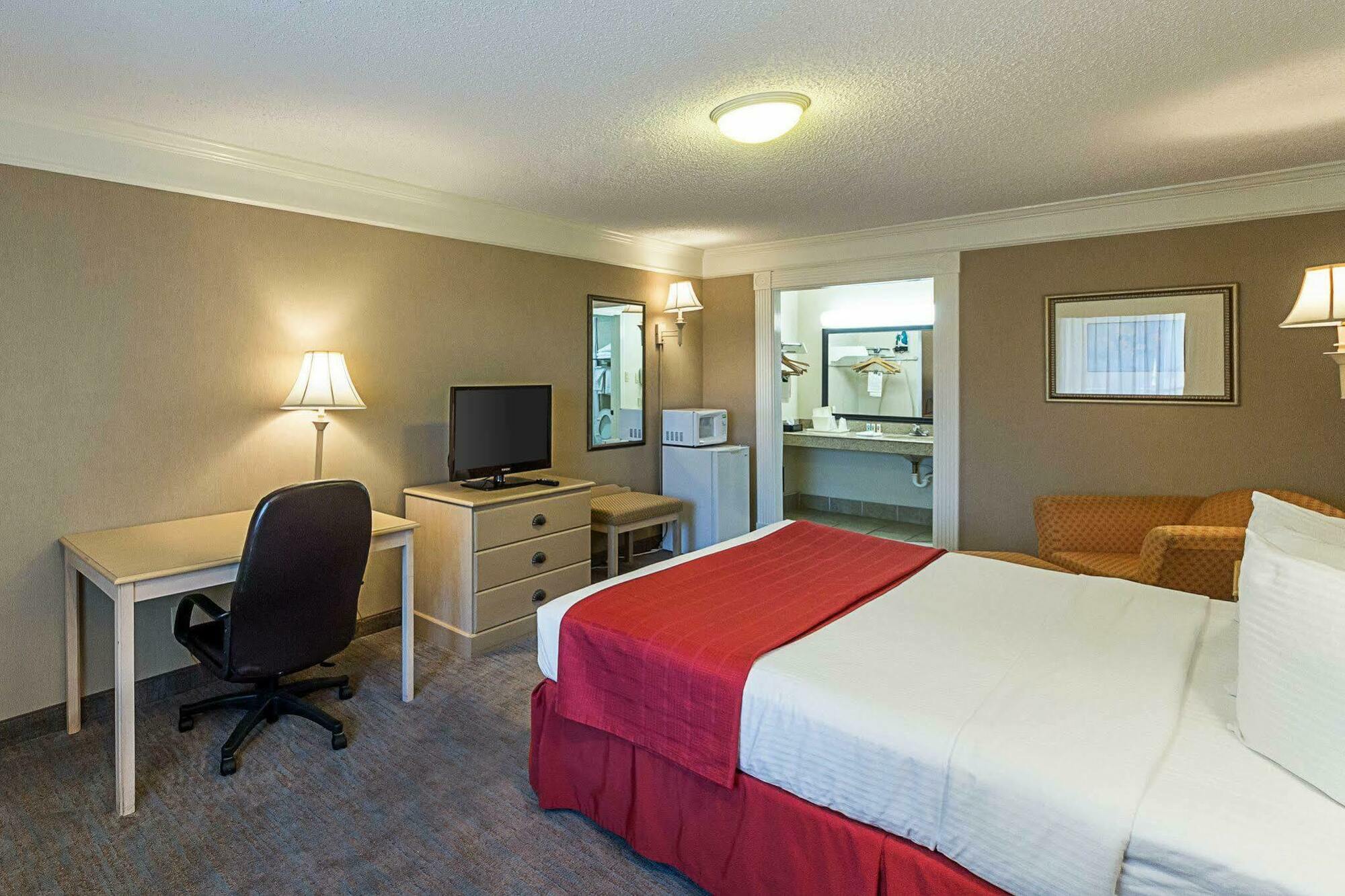 Quality Inn Near Lake ماربل فولز المظهر الخارجي الصورة